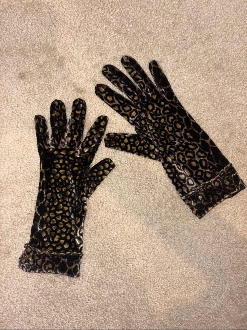 Leopard Print Velvet Women’s Gloves - Black and Brown